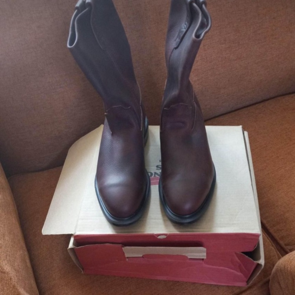 Red Wing pull on boots style number 4470.